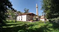 Nallıhan'da Tarihi Caminin Restorasyon Çalışmaları Tamamlandı