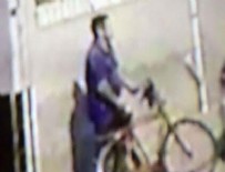 MASTÜRBASYON - Şortlu kızı gördü sokakta mastürbasyon yaptı