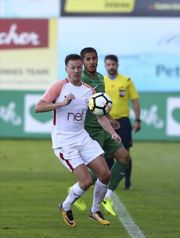Galatasaray'da bir ayrılık daha