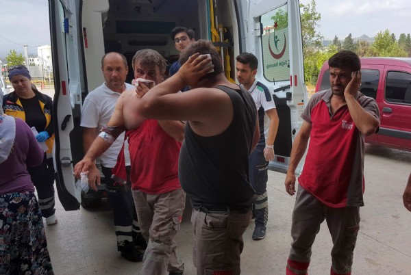 İnşaat işçilerinin kavgasında 4 kişi hastanelik oldu