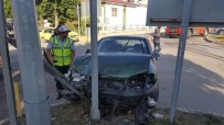 MUSTAFA YıLMAZ - Kelkit'te Trafik Kazası Açıklaması 3 Yaralı