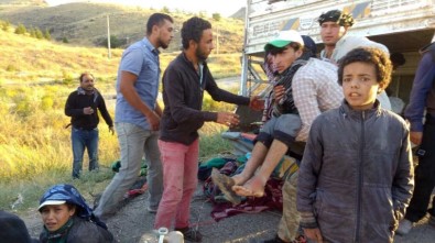 Suriyelileri Taşıyan Kamyonet Takla Attı Açıklaması Çok Sayıda Yaralı Var