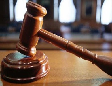 FETÖ, Kur'an'a el bastırıp sınav sorularını vermiş.