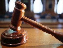 FETÖ, Kur'an'a el bastırıp sınav sorularını vermiş.