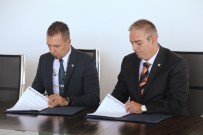 GAÜ Amerikan Koleji İzmir İçin İmzalar Atıldı