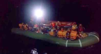 Kuşadası Körfezi'nde 56 Kaçak Göçmen Yakalandı