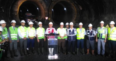 Topbaş Mecidiyeköy- Mahmutbey Metro Hattını İnceledi