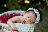 Hüsna Bebek İle Mültecilerin Sıkıntılarına Dikkat Çekti