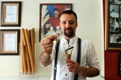 Kayserili Dondurmacı Altın Dağıtıyor