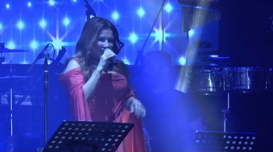 Deniz Seki Girne'de Konser Verdi