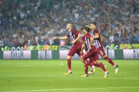 SAVAŞ POLAT - İlk Yarıda Gollü Beraberlik