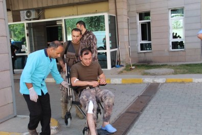 Yaralanan Özel Harekatçı Ayağına Dikiş Attırıp Yeniden Operasyona Gitti