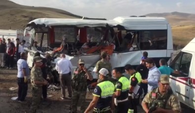Ağrı'da Katliam Gibi Kaza Açıklaması 8 Ölü, 15 Yaralı