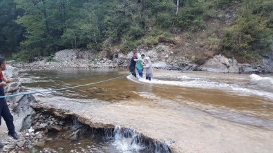 Barajın Kapakları Açıldı, 17 Kişi Tabiat Parkında Mahsur Kaldı