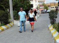 KANSERLİ HÜCRE - Bir Yılda Meme Kanserini Yendi