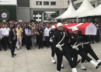 İstanbul'da DEAŞ'lı Teröristin Saldırısında Şehit Düşen Polis İçin Veda Töreni