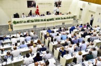 İZMIR TICARET ODASı - İzmir Büyükşehir Meclisi Gergin Geçti