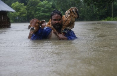 Nepal'de Sel Ve Heyelan Açıklaması 70 Ölü
