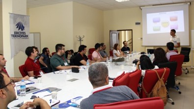 Erciyes Teknopark'ta ARDEB Proje Önerisi Yazma Eğitimleri Düzenlendi