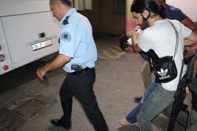 Fatih'te Hücre Evine Baskın Açıklaması 2 Gözaltı