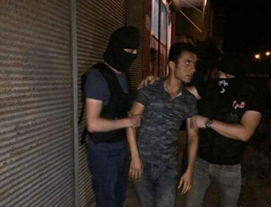 Şehide hakaret eden Ozan Ayede gözaltına alındı