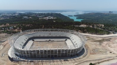 Adanalılar Koza Stadı'nda Yazın Terlemeden Kışın Üşümeden Maç İzleyecek