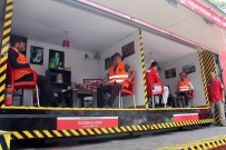 DEPREM SİMÜLATÖRÜ - Beşiktaş'ta Nefes Kesen Deprem Tatbikatı