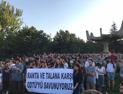 ODTÜ'de yol protestosu