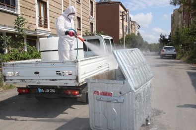Bafra'da Çöp Konteynerleri Dezenfekte Ediliyor