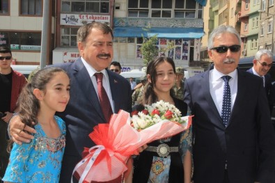 Bakan Eroğlu 18 Müjdeyle Hakkari'ye Geldi