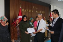 BARTIN VALİSİ - Girişimci Kursiyerlere Belge