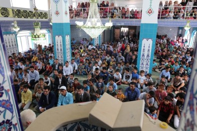Gürpınar'da 2 Bin 500 Öğrenci Kur'an-I Kerim Öğrendi