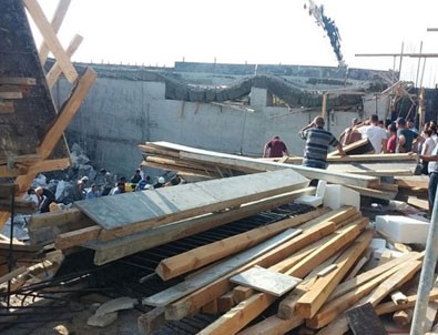 Okul inşaatında göçük: 1 ölü, 3 yaralı
