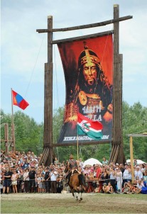Macaristan'da 'Atalar Günü' Düzenlendi