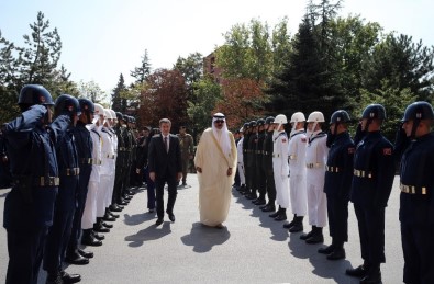Milli Savunma Bakanı Canikli, Kuveyt Savunma Bakanı İle Bir Araya Geldi