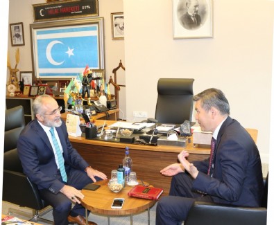 Yalçın Topçu Kazak Büyükelçinin Ziyaretinde Tuncay Özkan'a Yüklendi