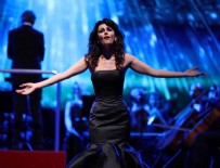 EMMA SHAPPLIN - Ünlü Fransız sanatçı ezanı duydu konseri kesti