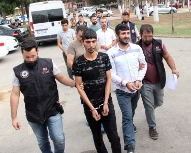 Adana'da PKK Operasyonunda Gözaltına Alınan 23 Kişi Adliyeye Sevk Edildi