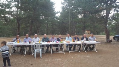 Başkan Yalçın, Belediye Meclis Üyeleriyle Piknikte Buluştu