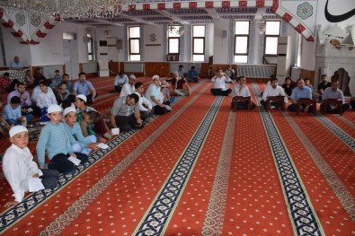 En Güzel Hutbeyi Okumak İçin Yarıştılar