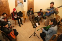 KÜLTÜR SANAT MERKEZİ - Eyüp'te Kültür Sanat Eğitimlerinin Kurs Kayıtları Başladı