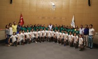 HALİL İBRAHİM ŞENOL - Gaziemir'in Halk Oyunları Ekibi Türkiye İkincisi Oldu