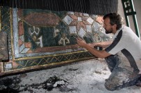 Sivas Halısının Polyesterden Heykelini Yaptılar