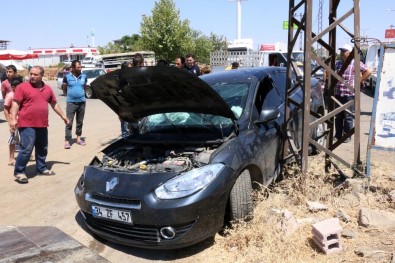 Siverek'te İki Otomobil Çarpıştı Açıklaması 1 Yaralı
