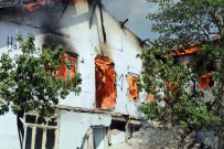 İTFAİYE MERDİVENİ - Anakara'da Peş Peşe Korkutan Yangınlar