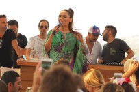 DEMET AKALIN - Demet Akalın Boşanma Konusuna Son Noktayı Koydu