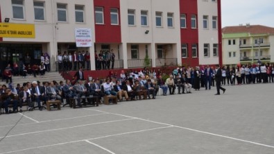 Emet Mesleki Ve Teknik Anadolu Lisesinin 39 Öğrencisi Üniversiteye Yerleşti