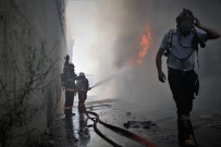 YALıNAYAK - Hurda Deposunda Çıkan Yangın Korkuttu