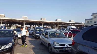 Kapıkule'de Türk İşçilerin Dönüş Yoğunluğu Devam Ediyor