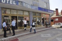 İNTIHAR - Otel odasında ölü bulundu!